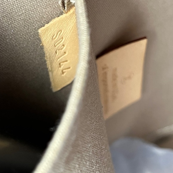 Louis Vuitton Alma PM Dune Monogram Embossed Vernis Patent Leather - Picture 4 of 16